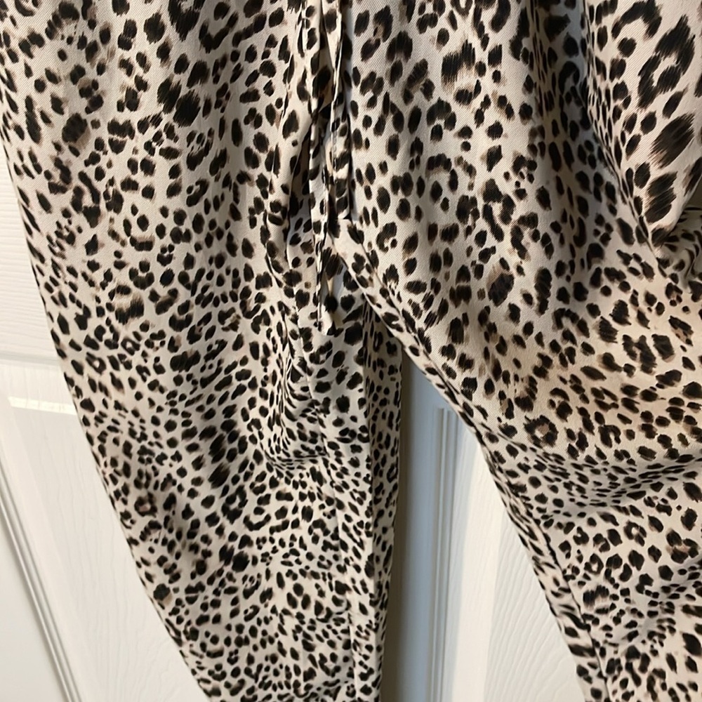 - Storia women’s size small cheetah print jumpsuit - Picture 4 of 5